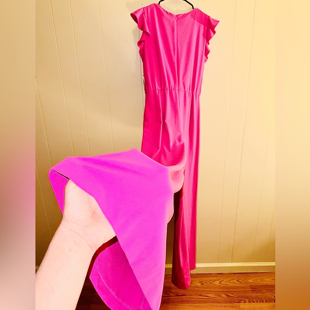 Low Cut Ruffled Jumpsuit - Picture 3 of 6